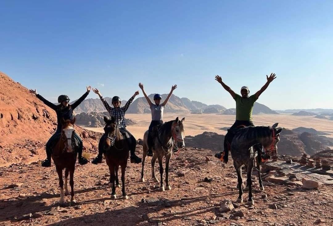 Wadi Rum Travel Camp Екстериор снимка
