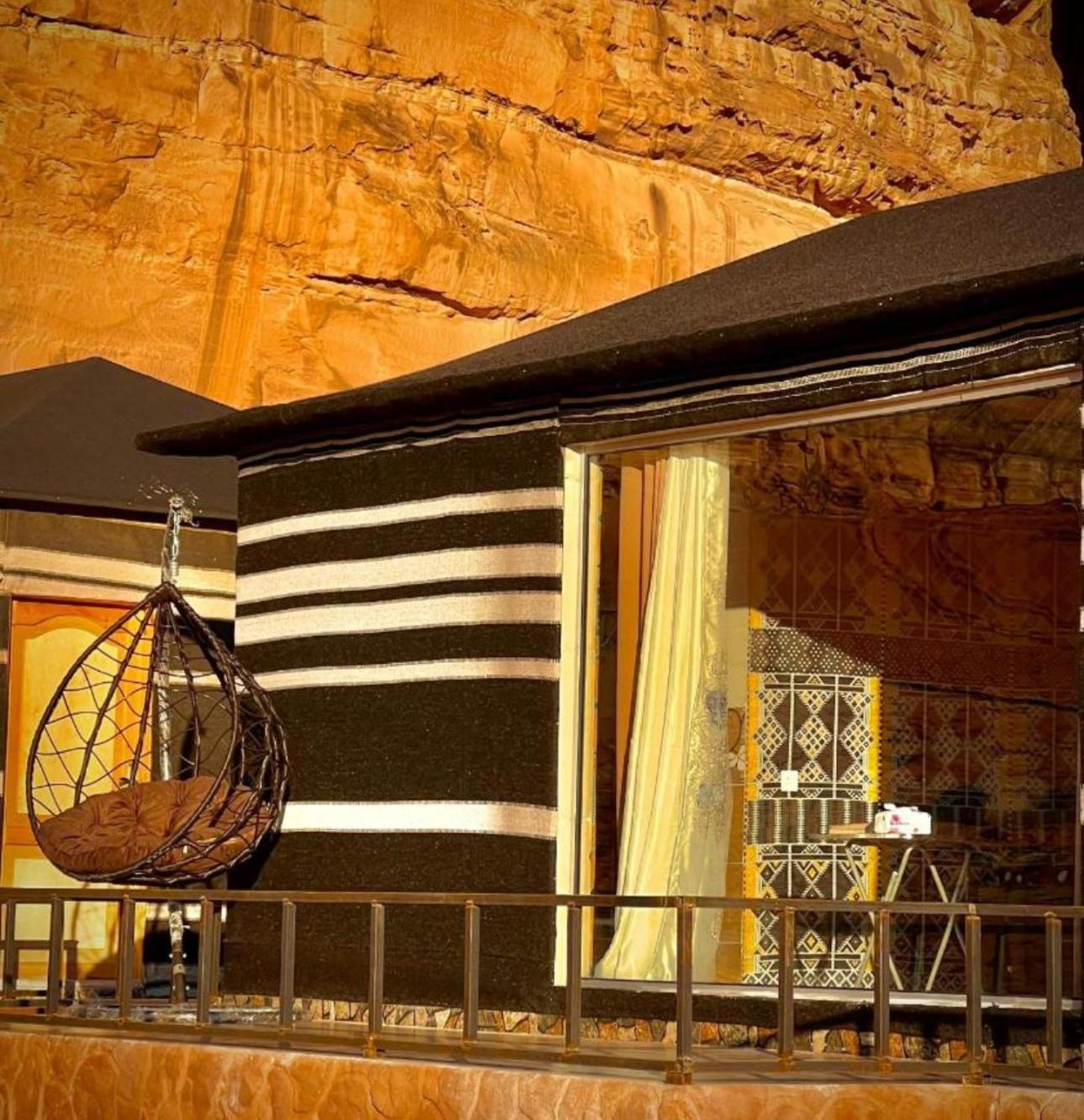 Wadi Rum Travel Camp Екстериор снимка